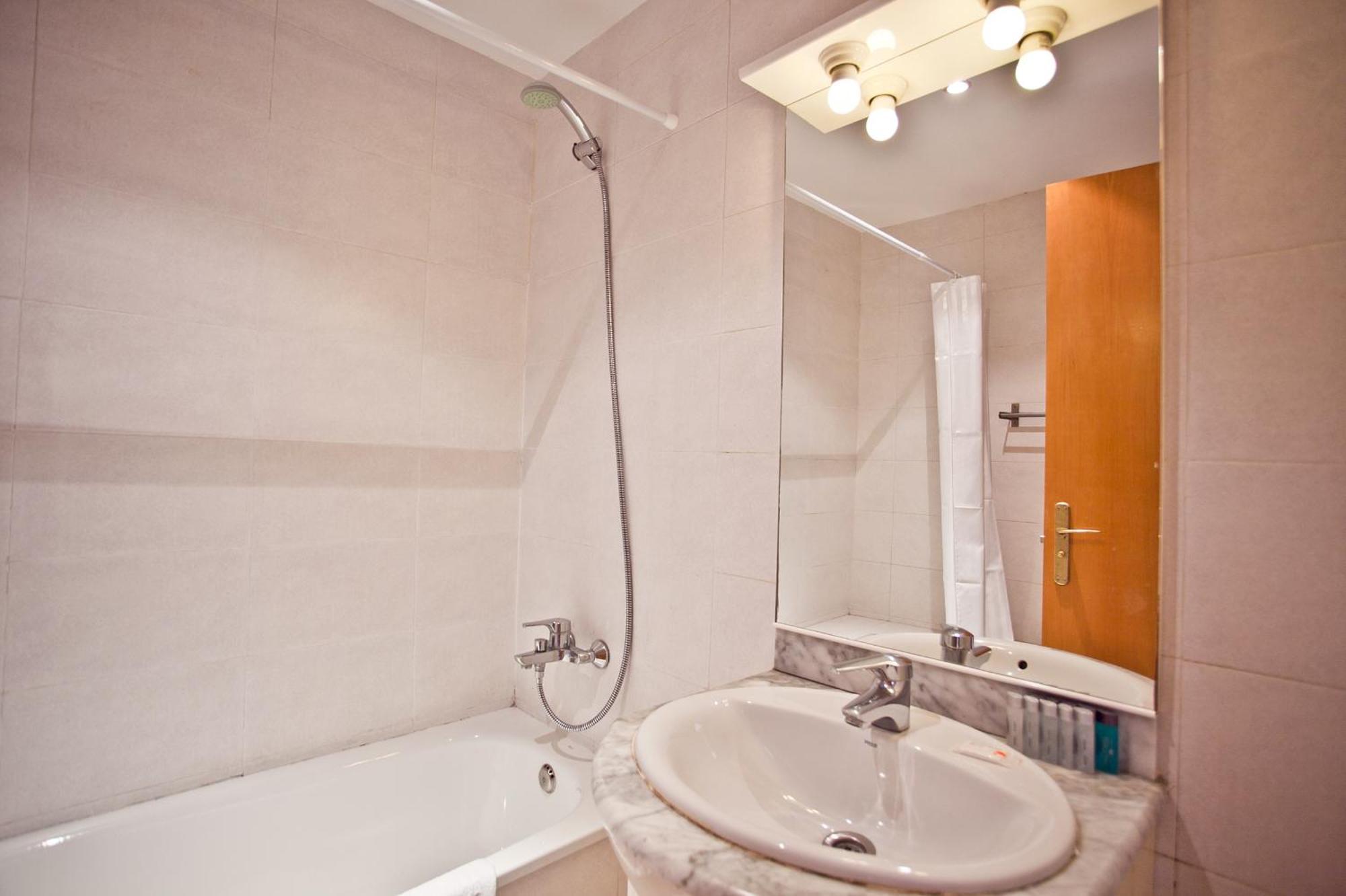 Ramblas Apartments — Photos 3
